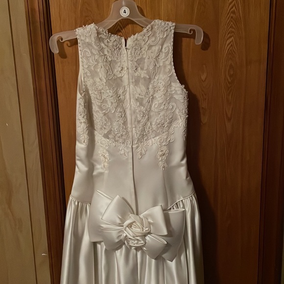 Wedding Dress - Picture 7 of 7